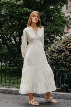 Best - Umi maximekko, off-white Juhlavaatteet|Mekot Ja Hameet