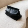 Outlet - Clay Clutch nahkaa, musta Laukut