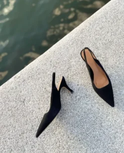 New - Franchesca Suede korkokengät, musta Korkokengät Ja Ballerinat