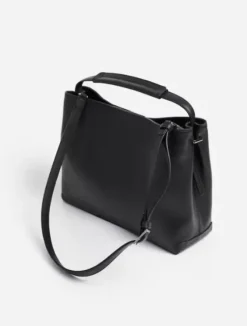 - Harper grande handbag, black Laukut