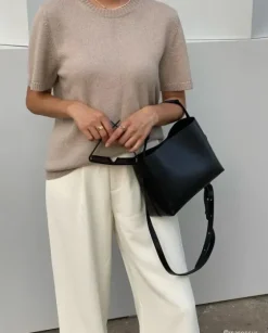 Clearance - Hedda midi handbag, black Laukut