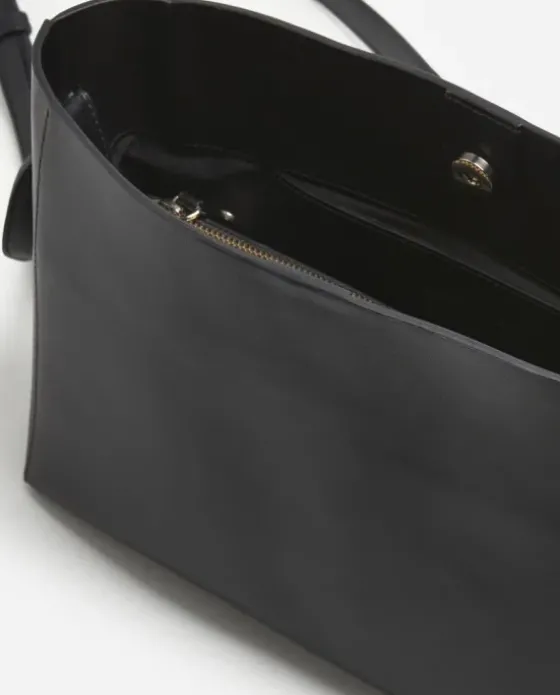 Clearance - Hedda midi handbag, black Laukut
