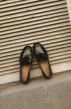 - Sara nahkaloaferit, patent burgundi Tennarit Ja Loaferit