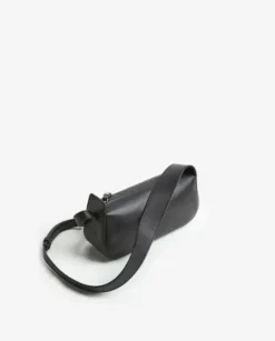 New - Tuna shoulderbag, black Laukut