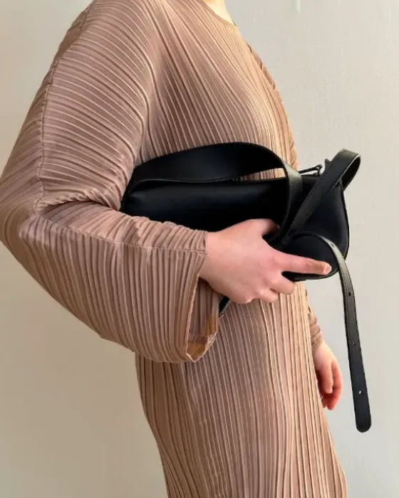New - Tuna shoulderbag, black Laukut