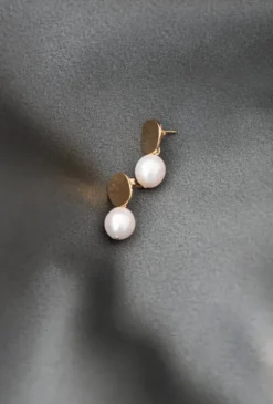 Discount Gauhar - Pearl Drop Earrings, gold Gauhar Helsinki