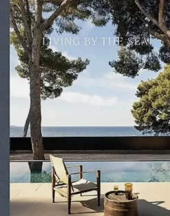 Hot Living by the Sea kirja Kirjat
