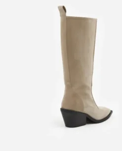 New Ripaus rock-henkeä näillä naisellisilla bootseilla! Saappaat Ja Nilkkurit