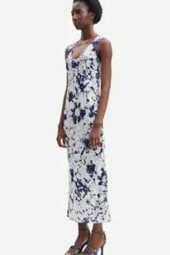 Sale - Alina mekko, Flora blue Mekot Ja Hameet