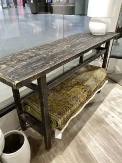 Outlet - pitkä sivupöytä hyllyllä #722, black Vanhat Puuhuonekalut