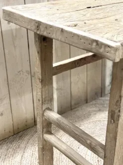 lyhyt sivupöytä #572, natural Vanhat Puuhuonekalut