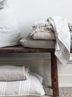 Sale - Pinstripe Linen tyynynpäällinen, 65x65 cm Sisustustyynyt|Sisustustyynyt