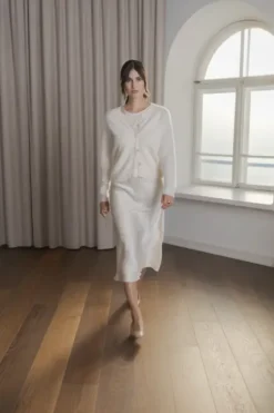 Discount Tianna midi satiinihame, cream Mekot Ja Hameet|Juhlavaatteet