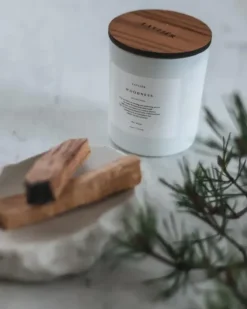 Hot Woodness tuoksukynttilä 150g Kodin Tuoksut|Kynttilät Ja Lyhdyt